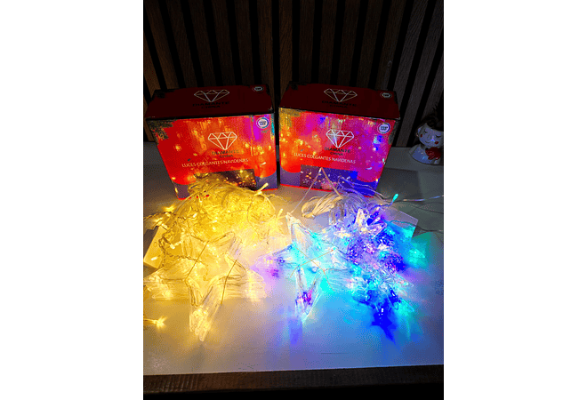 3MTS CASCADA LUCES COLGANTES DIAMANTE  ESTRELLAS COLORES  O CALIDA MOD# 352-031 O 032⭐️