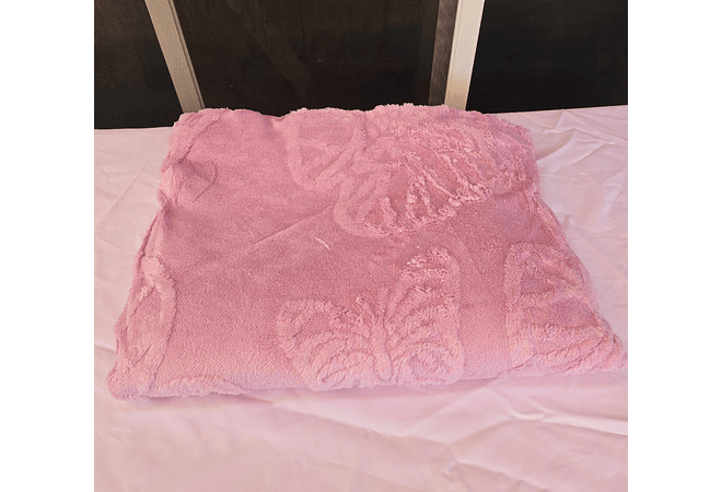 COBIJA ABORREGADA 180x200CM RELIEVE MARIPOSA MOD#20006