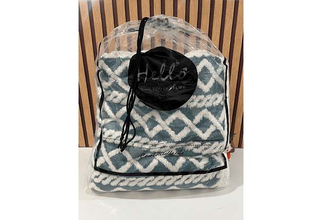 COBIJA ABORREGADA MATRIMONIAL (DISEÑO TRENZADO)200 CM X 180 CM MOD# T-30424 (AGREGAR BOLSA)