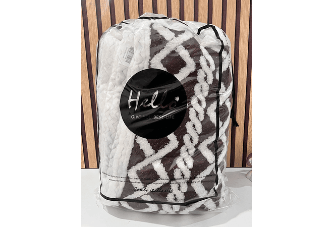 COBIJA ABORREGADA MATRIMONIAL (DISEÑO TRENZADO)200 CM X 180 CM MOD# T-30424 (AGREGAR BOLSA)