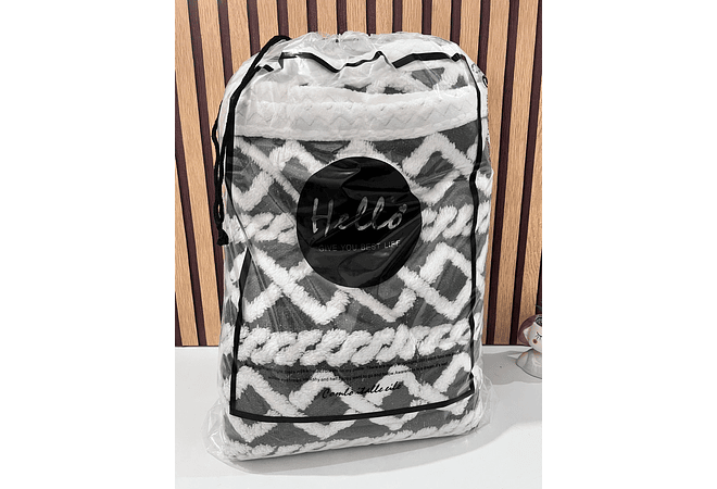 COBIJA ABORREGADA MATRIMONIAL (DISEÑO TRENZADO)200 CM X 180 CM MOD# T-30424 (AGREGAR BOLSA)