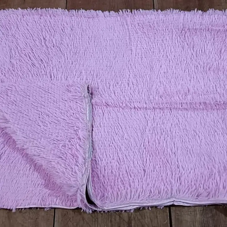 ALFOMBRA DE PISO 1.30CM X 1.90CM DE PELO ALTO 8