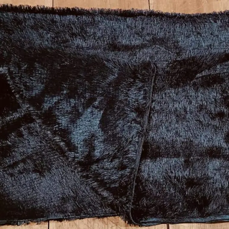 ALFOMBRA DE PISO 1.30CM X 1.90CM DE PELO ALTO 9