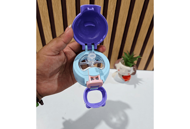 BOTE PARA AGUA DISEÑO ANIMALITOS DE 600 ML (BOLSITA) MOD# 2943