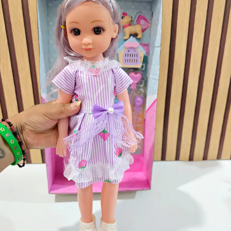 MUÑECA GRANDE LOVELY DOLL CON ACCESORIOS Y SONIDO (AL AZAR) MOD# 7