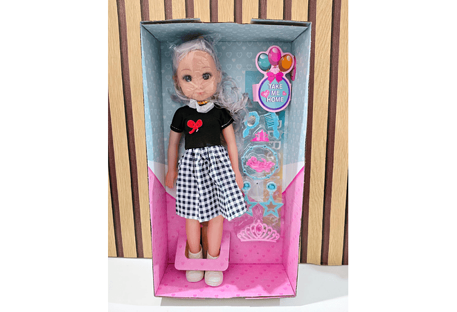 MUÑECA GRANDE LOVELY DOLL CON ACCESORIOS Y SONIDO (AL AZAR) MOD#