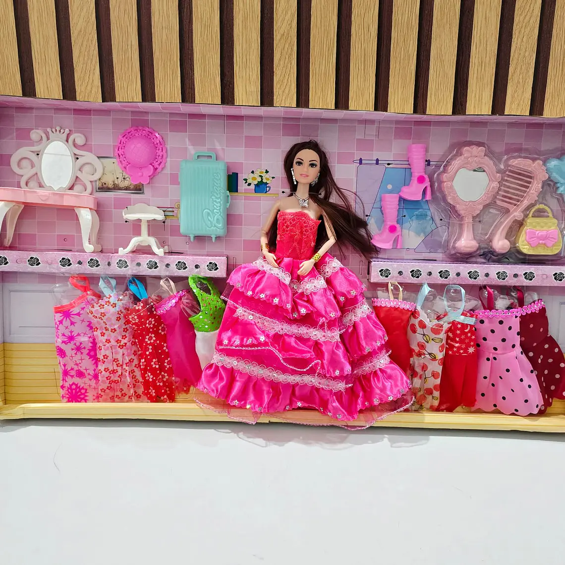 BARBIE CON ROPA Y ACCESORIOS  FASHION LOVELY GIRLS MOD# KR244232 6