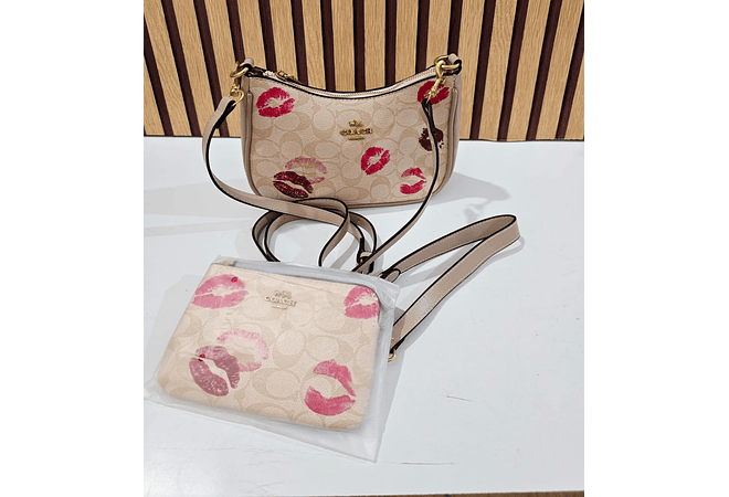 COMBO DE CROSS BODY + MONEDERO IMITACIÓN COACH MOD# LCC-302