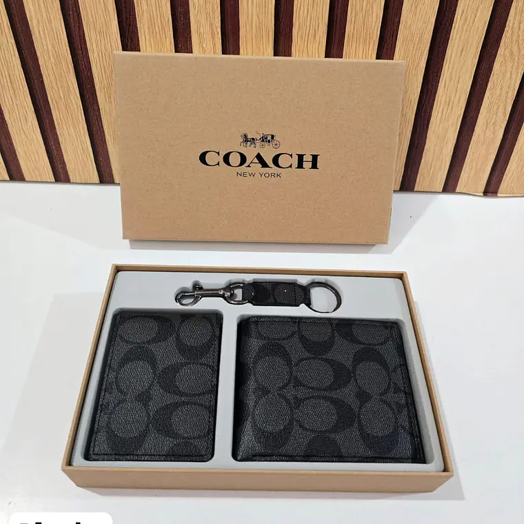 SET DE CARTERA + TARJETERO + LLAVERO IMITACIÓN COACH MOD# CHC-005 REINGRESO  5