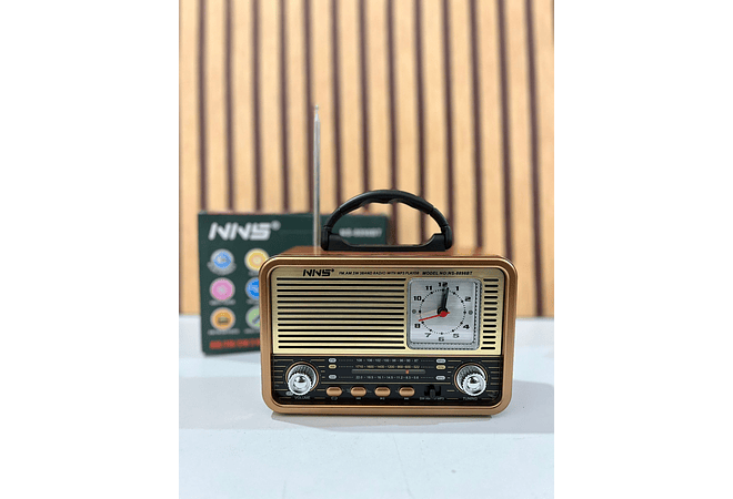 BOCINA RADIO CON RELOJ /VITAGE MOD# NS-8898BT📻