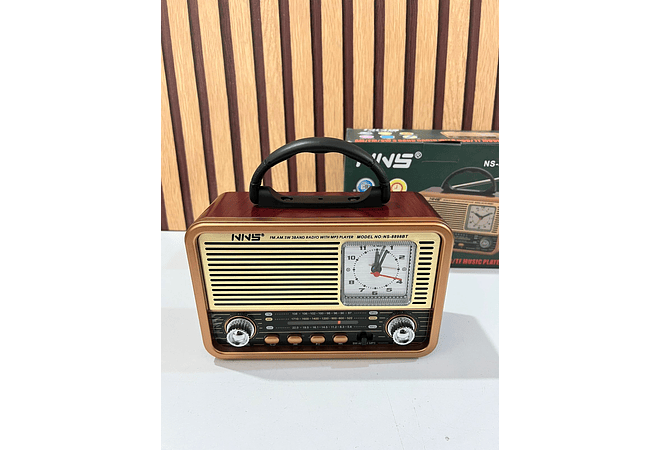 BOCINA RADIO CON RELOJ /VITAGE MOD# NS-8898BT📻