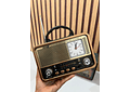 BOCINA RADIO CON RELOJ /VITAGE MOD# NS-8898BT📻