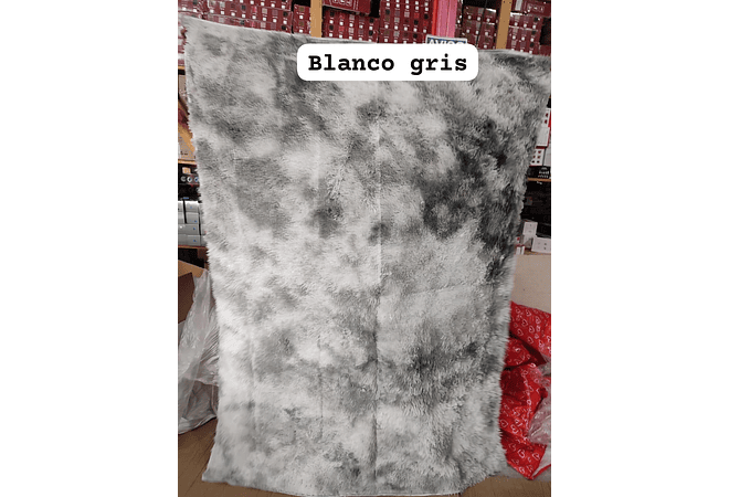 TAPETE/ALFOMBRA GRANDE 1.28 M x1.90 M PELO ALTO MOD # T101