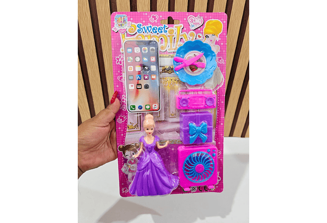 SET PRINCESA CON ACCESORIOS SWEET FAMILY MOD# VR-DGA1122