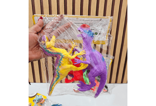 BOLSA CON 3 DINOSAURIOS MEDIANOS MOD# VR-NBC1010