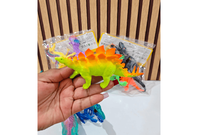 BOLSA CON 3 DINOSAURIOS MEDIANOS MOD# VR-NBC1010