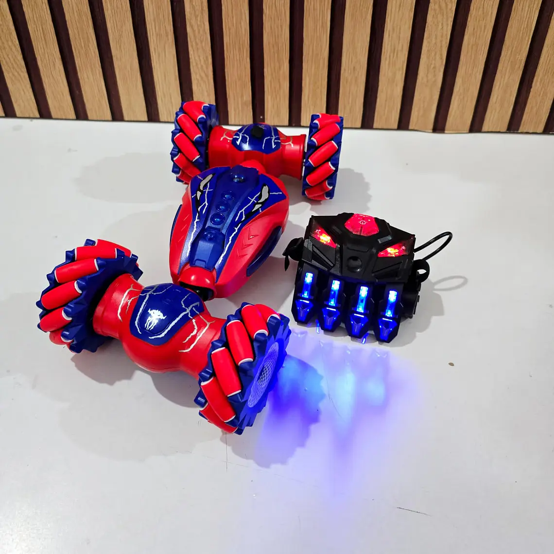 COCHE ACROBÁTICO CON CONTROL DE PULSERA MOD# KL225210 2