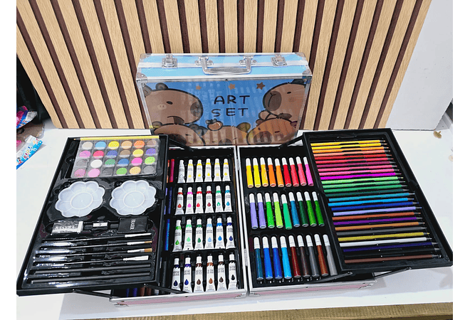 ESTUCHE CON KIT DE DIBUJO PROFESIONAL DE PINTURAS(CAPIBARA O LABUBU) MOD# PL145