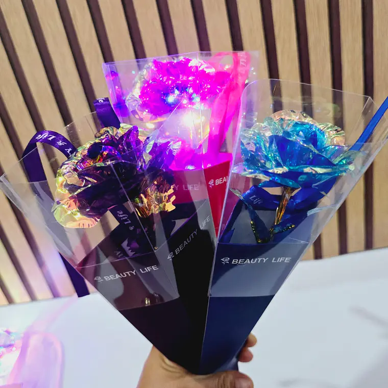 🌻PAQ DE 3 ROSAS ETERNAS CON LUZ LED COLORES TORNASOL MOD# 183 (AL AZAR)🌹 8