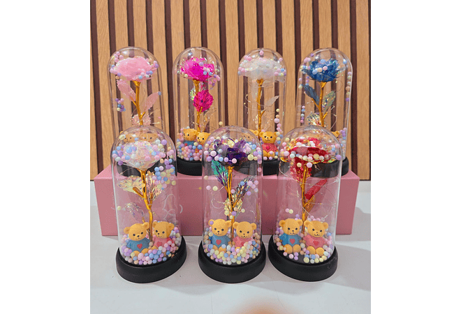 CÚPULA CON ROSA ETERNA COLORES TORNASOL CON LUZ LED (OSITO)  MOD# 185