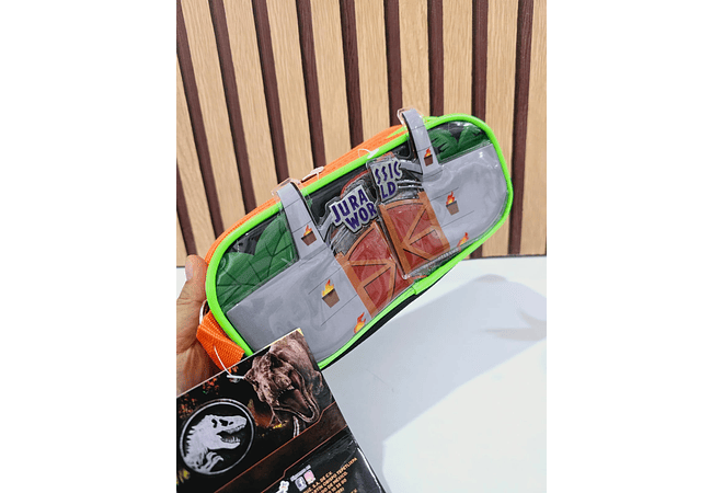 LAPICERA JURASSIC WORLD VERDE MOD# 174535