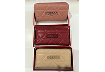 CARTERA PARA DAMA DOBLE CIERRE IMITACIÓN GUESS CAJITA ROJA MOD# GQ-117