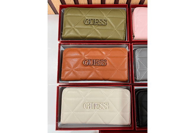CARTERA PARA DAMA DOBLE CIERRE IMITACIÓN GUESS CAJITA ROJA MOD# GQ-119