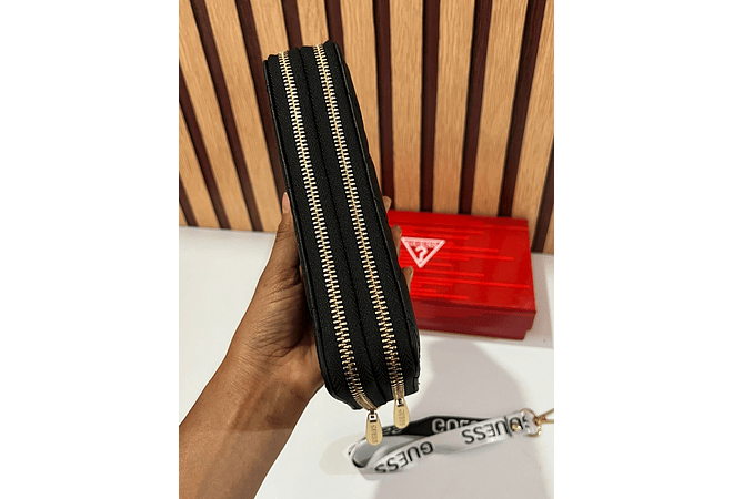 CARTERA PARA DAMA DOBLE CIERRE IMITACIÓN GUESS CAJITA ROJA MOD# GQ-119