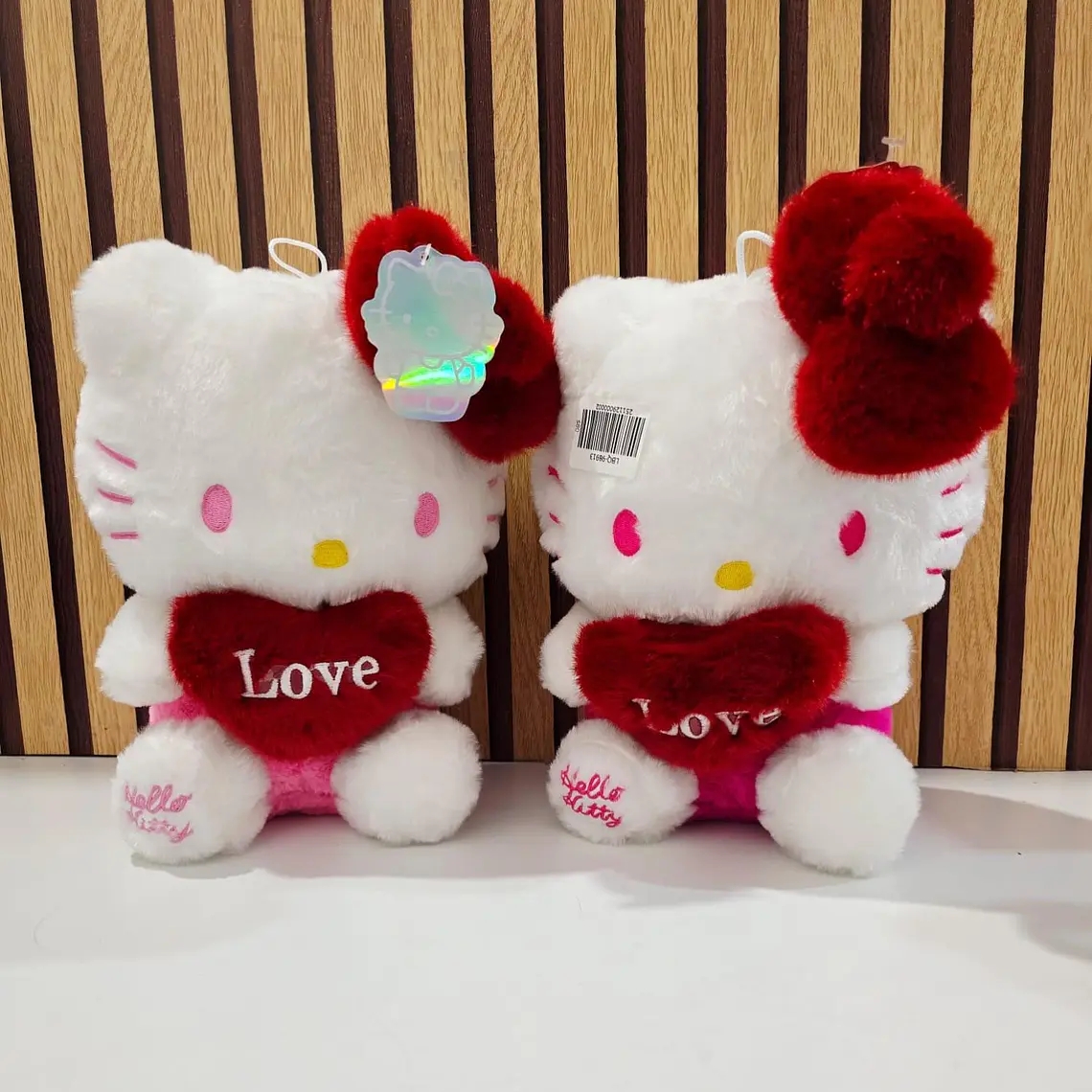 PELUCHE  HELLO KITTY LOVE MODEL #LBQ-98913 1