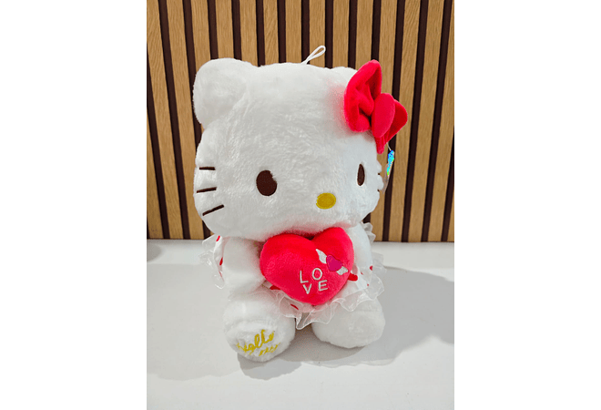 PELUCHE HELLO KITTY CORAZÓN LOVE MODELO #LBQ-7781