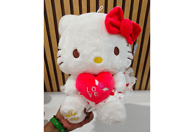 PELUCHE HELLO KITTY CORAZÓN LOVE MODELO #LBQ-7781