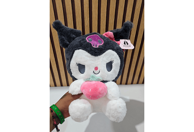 PELUCHE KUROMI / MELODY CON FRESA MODELO  #XZWG-23343