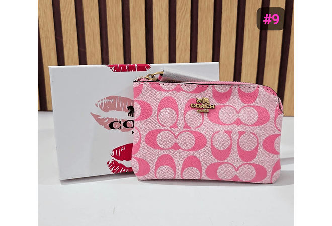 MONEDERO IMITACIÓN COACH VARIOS DISEÑOS MOD# BH008