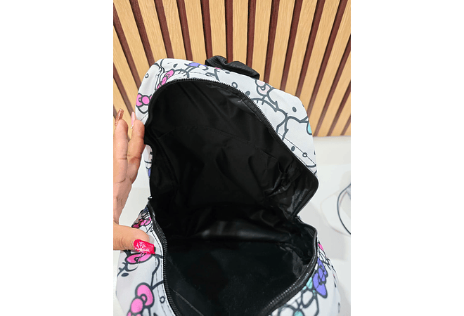 MOCHILA DISEÑO HELLO KITTY