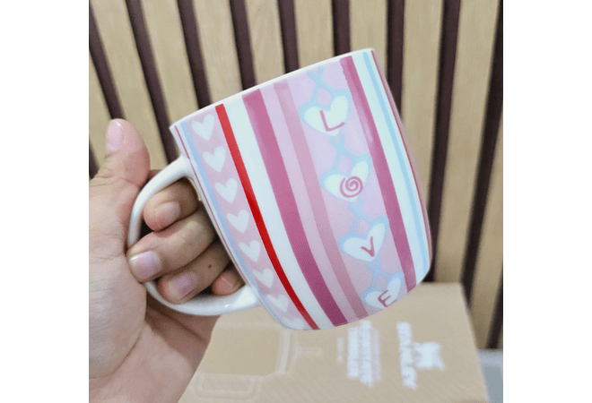 TAZA DE CERÁMICA 350ML"DÍA DEL AMOR Y LA AMISTAD" DISEÑO OVALADO (AL AZAR)MOD# 24QR511, 572, 507, 508, O 529🥰