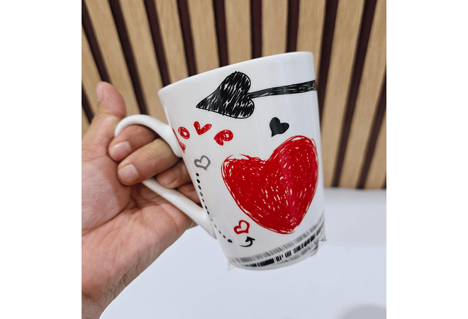 TAZA DE CERÁMICA 350 ML DISEÑO "DÍA DEL AMOR Y LA AMISTAD (V CUADRADO)MOD# 24QR544 O C93 🌹🤍🖤