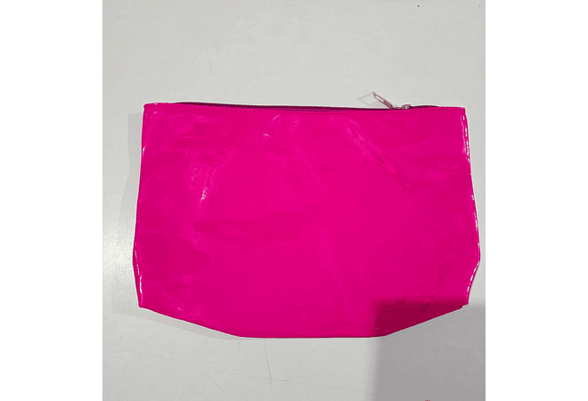 BOLSO TRANSPARENTE (CORAZON) CON COSMEQUITERA