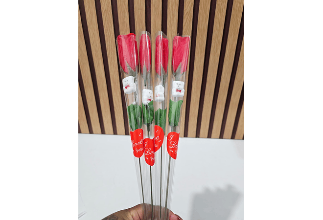 PAQ DE 3 ROSAS ARTIFICIALES ROJAS CHICAS CON OSITO MOD# FU-41 🧸🥰