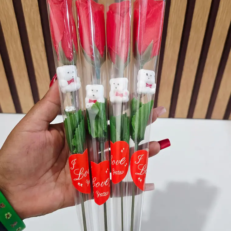 PAQ DE 3 ROSAS ARTIFICIALES ROJAS CHICAS CON OSITO MOD# FU-41 🧸🥰 7
