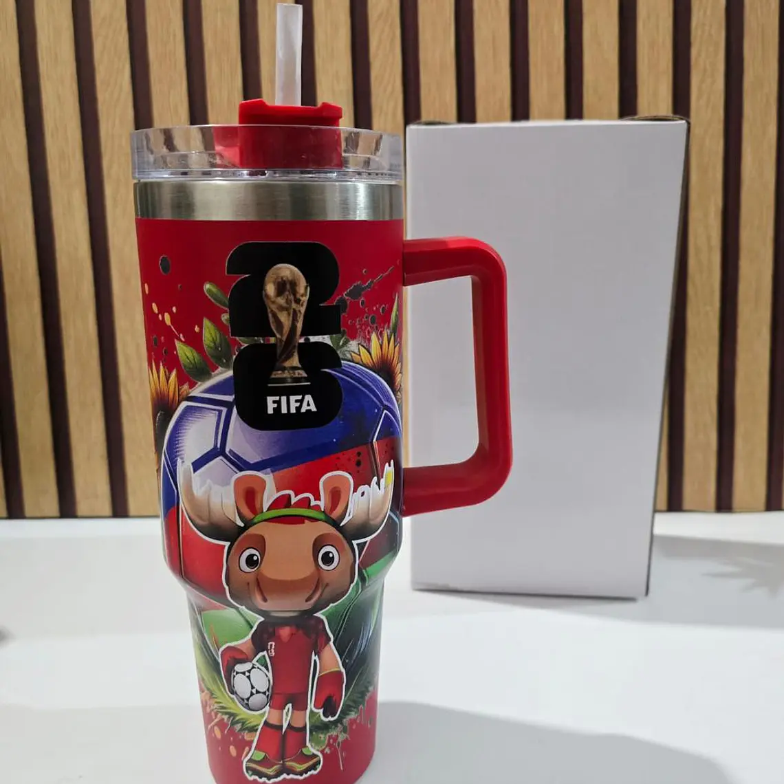 TERMO CON AGARRADERA /PERSONAJES FIFA MUNDIAL (1150 ML) MOD# 8298 8