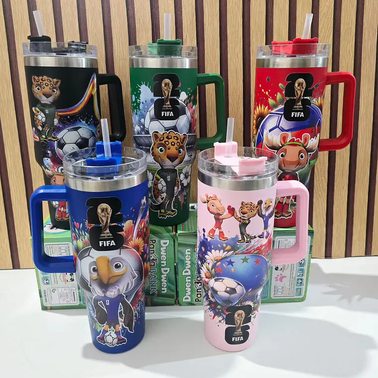 TERMO CON AGARRADERA /PERSONAJES FIFA MUNDIAL (1150 ML) MOD# 8298 11