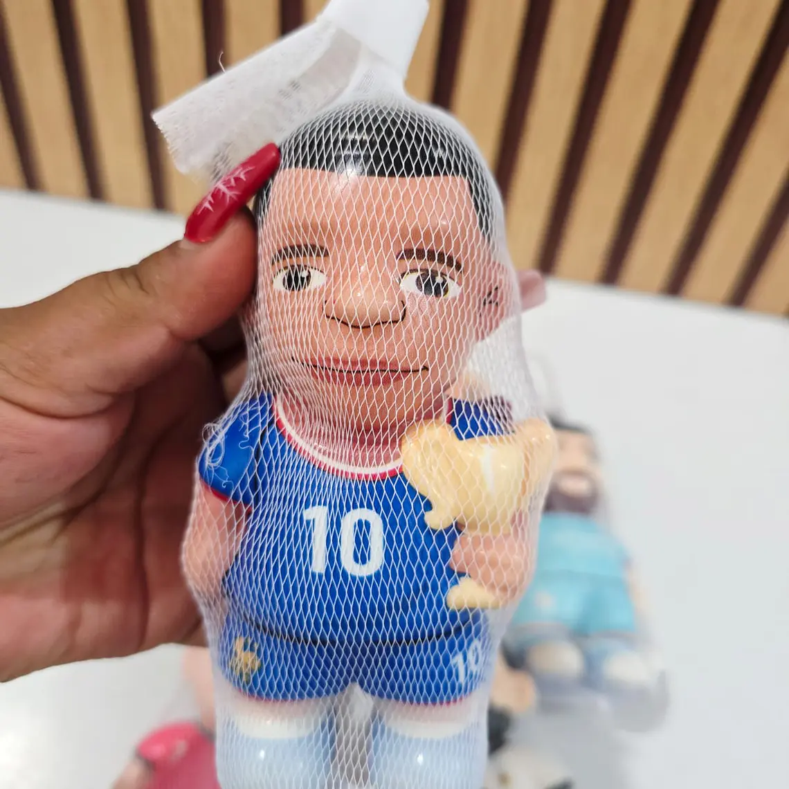 1 PZA. SQUISHY ANTIESTRES POP MUNDIAL AL AZAR⚽🏆 4