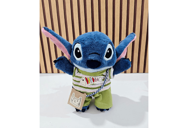 PELUCHE STITCH CON BOLSITA Y TRAJE VERDE MOD# 84529