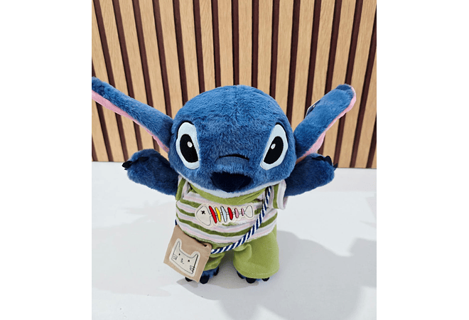 PELUCHE STITCH CON BOLSITA Y TRAJE VERDE MOD# 84529
