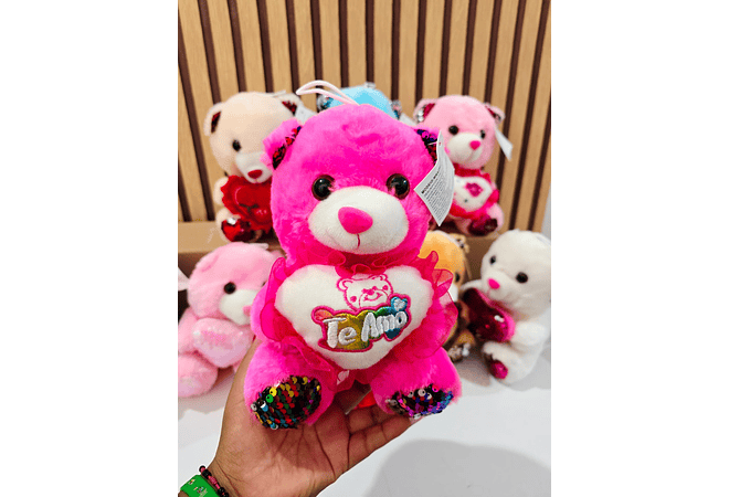 PELUCHE CORAZÓN DE LENTEJUELAS VARIOS DISEÑOS AL AZAR (COLORES) MOD# MRX2503