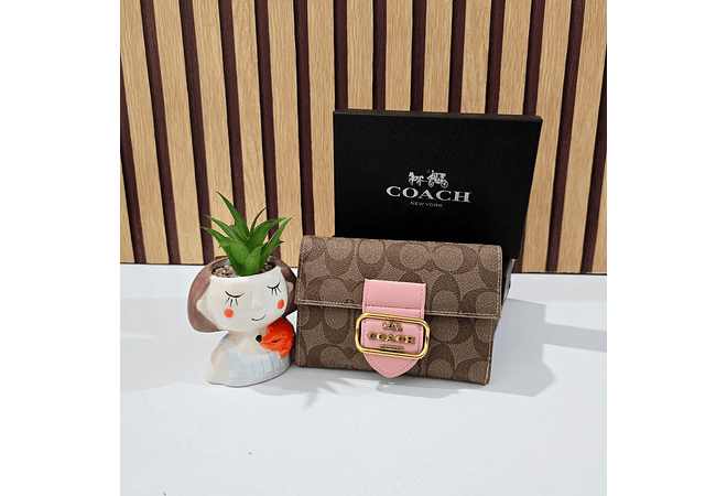 CARTERA MONEDERO COM BROCHE  IMITACIÓN COACH MOD# CAI-102 👛
