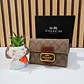 CARTERA MONEDERO COM BROCHE  IMITACIÓN COACH MOD# CAI-102 👛 - Miniatura 7