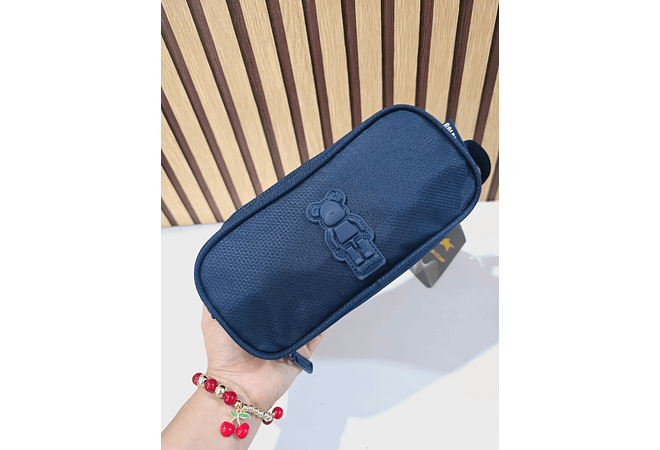 LAPICERA CON 3 CIERRES ORIGINAL COLORES LISOS OSITO (AL AZAR) MOD# SL001PC