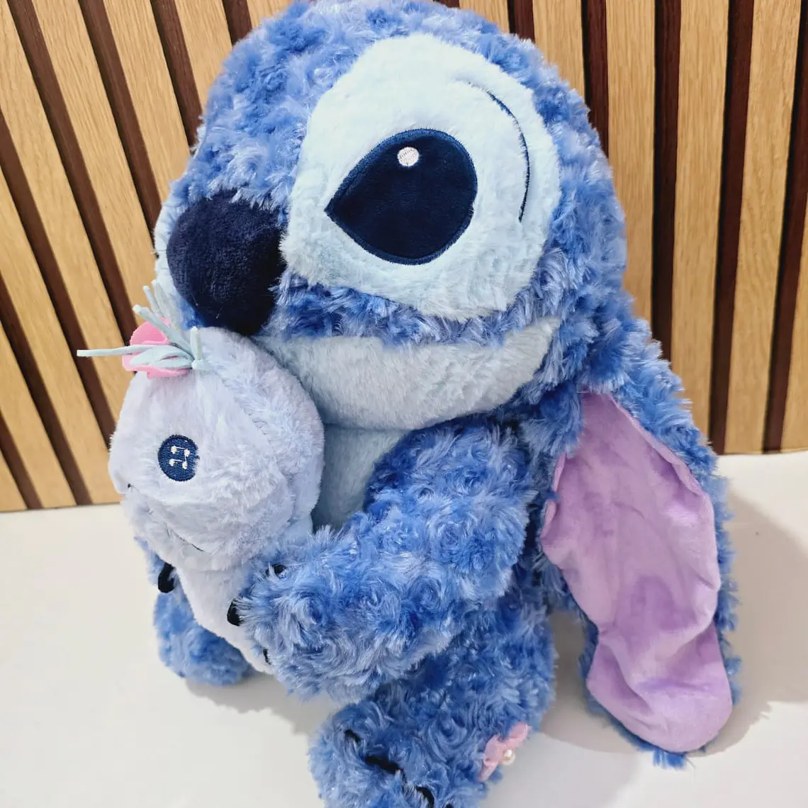 PELUCHE GRANDE DISEÑO STITCH CON MUÑECO MOD# WYK5-1 4