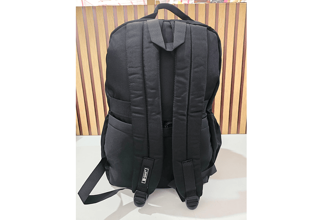 MOCHILA X-GEAR ORIGINAL PARA CABALLERO CON BROCHE MOD# 630